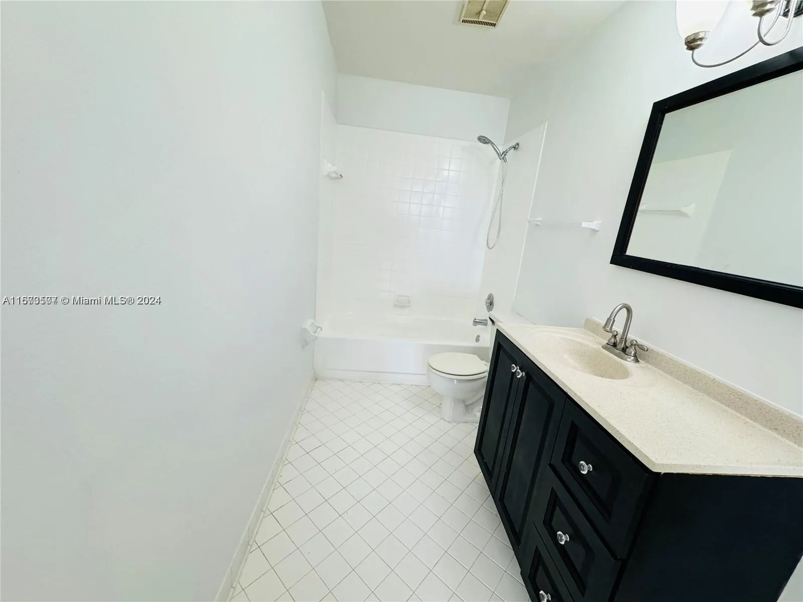 3473 Nw 44th St 103, Oakland Park, Florida 33309, Oakland Park, Florida 33309, 1 Bedroom Bedrooms, ,1 BathroomBathrooms,Residential,For Sale,3473 Nw 44th St 103, Oakland Park, Florida 33309,A11673507