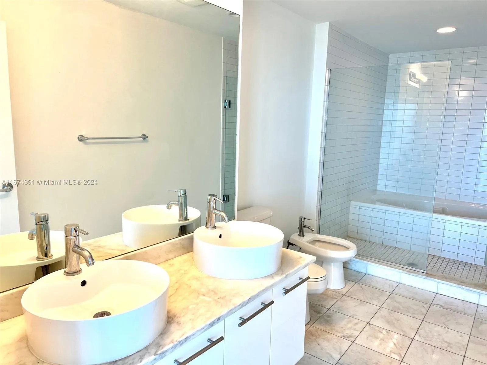 888 Biscayne Blvd 1811, Miami, Florida 33132, Miami, Florida 33132, 1 Bedroom Bedrooms, ,1 BathroomBathrooms,Residential,For Sale,888 Biscayne Blvd 1811, Miami, Florida 33132,A11674391