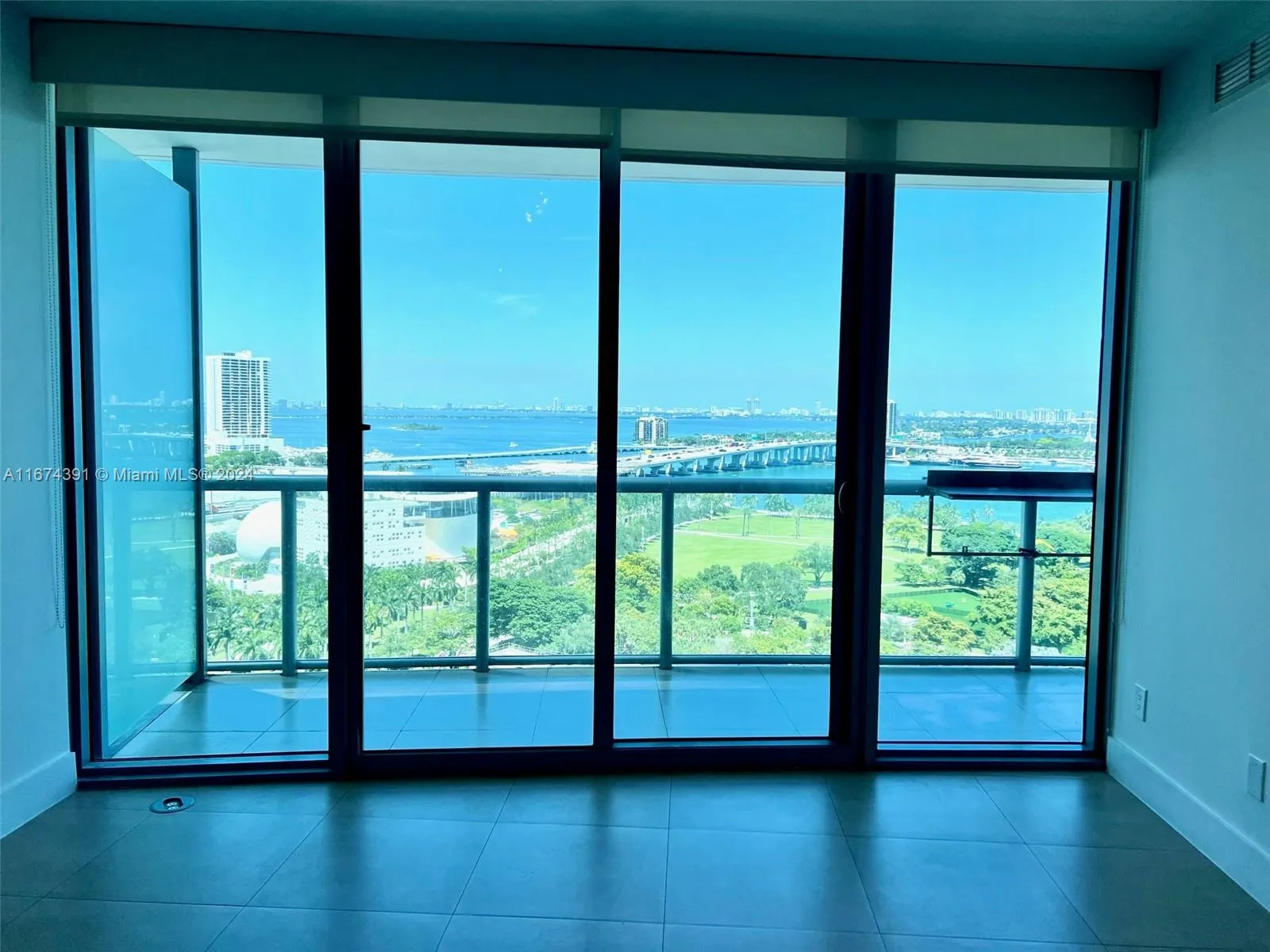888 Biscayne Blvd 1811, Miami, Florida 33132, Miami, Florida 33132, 1 Bedroom Bedrooms, ,1 BathroomBathrooms,Residential,For Sale,888 Biscayne Blvd 1811, Miami, Florida 33132,A11674391