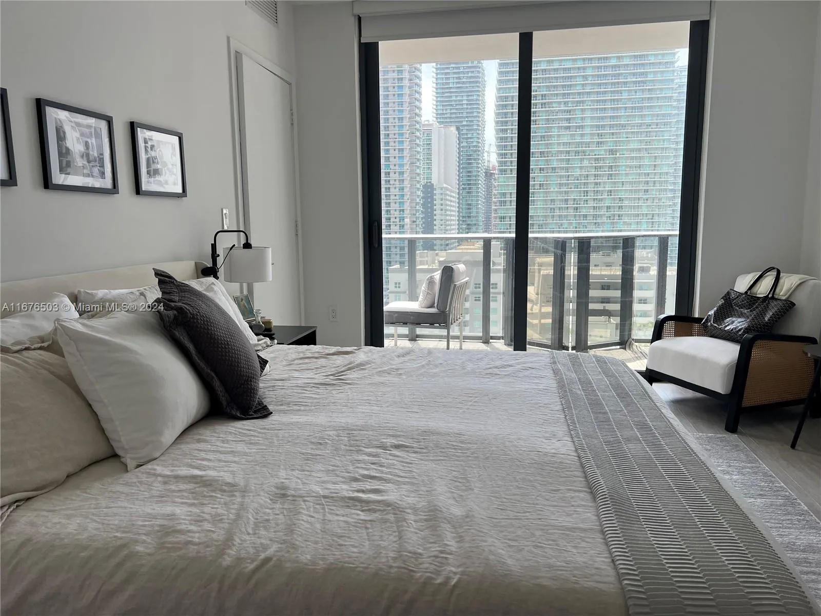 55 Sw 9th St 1604, Miami, Florida 33130, Miami, Florida 33130, 1 Bedroom Bedrooms, ,2 BathroomsBathrooms,Residential,For Sale,55 Sw 9th St 1604, Miami, Florida 33130,A11676503
