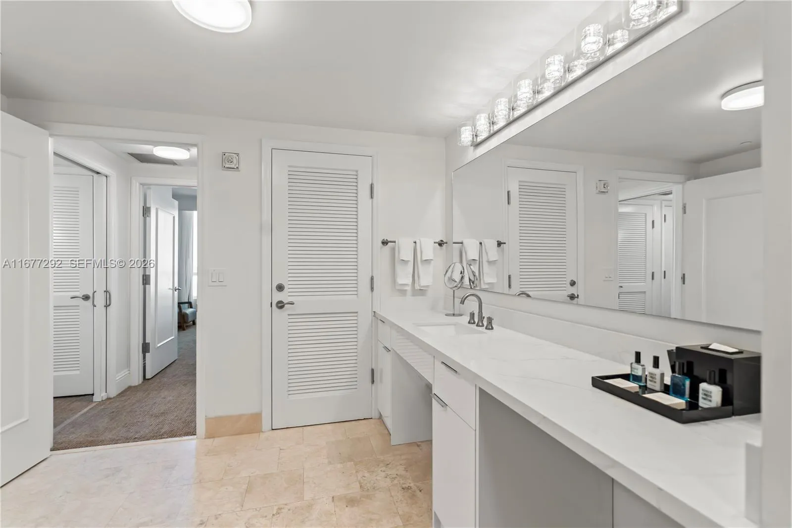 4401 Collins Ave 915, Miami Beach, Florida 33140, Miami Beach, Florida 33140, 1 Bedroom Bedrooms, ,1 BathroomBathrooms,Residential,For Sale,4401 Collins Ave 915, Miami Beach, Florida 33140,A11677292