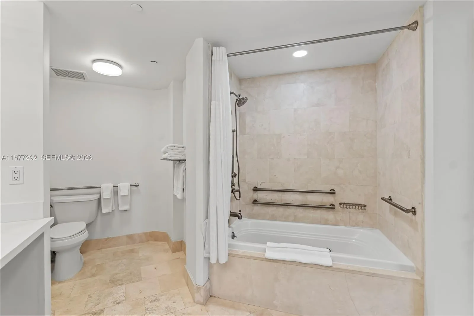 4401 Collins Ave 915, Miami Beach, Florida 33140, Miami Beach, Florida 33140, 1 Bedroom Bedrooms, ,1 BathroomBathrooms,Residential,For Sale,4401 Collins Ave 915, Miami Beach, Florida 33140,A11677292