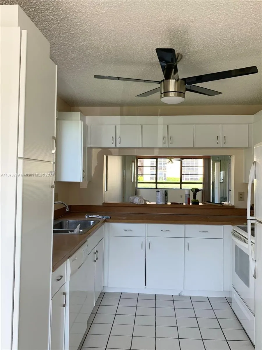 10324 E Clairmont Cir 101, Tamarac, Florida 33321, Tamarac, Florida 33321, 2 Bedrooms Bedrooms, ,2 BathroomsBathrooms,Residential,For Sale,10324 E Clairmont Cir 101, Tamarac, Florida 33321,A11678249