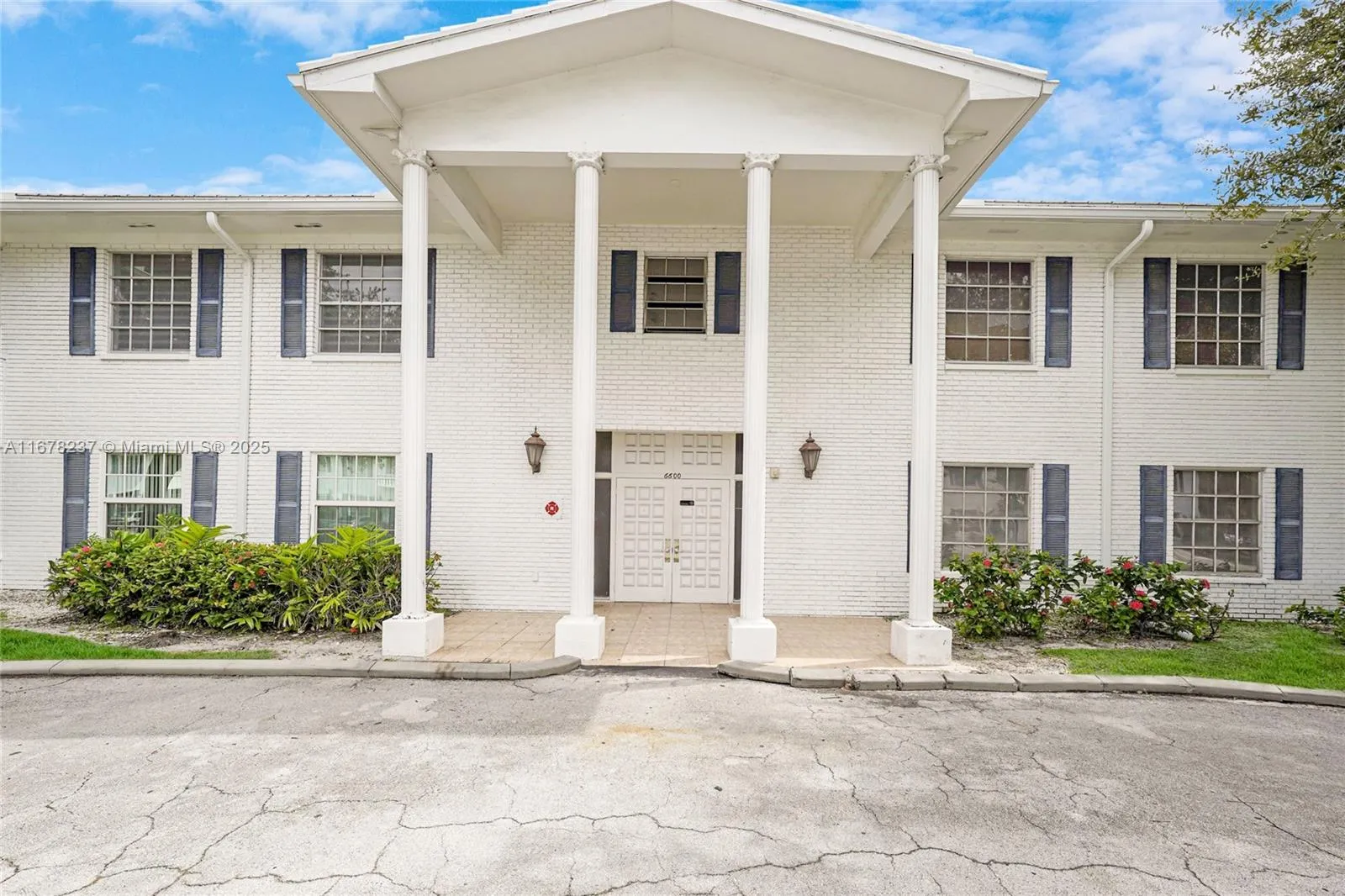 6600 Ne 22nd Way 2303, Fort Lauderdale, Florida 33, Fort Lauderdale, Florida 33308, 2 Bedrooms Bedrooms, ,2 BathroomsBathrooms,Residential,For Sale,6600 Ne 22nd Way 2303, Fort Lauderdale, Florida 33,A11678237