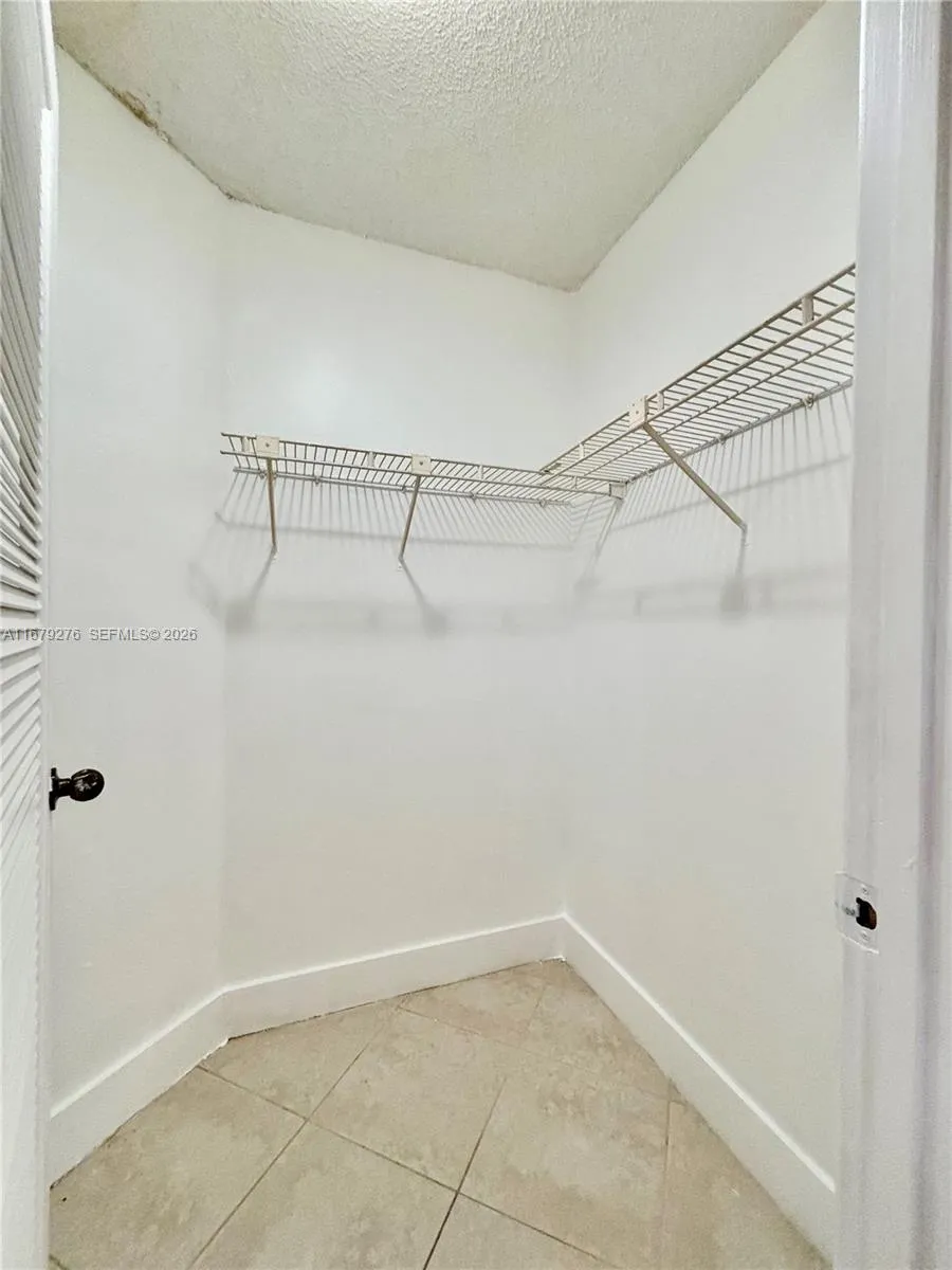 3405 Nw 44th St 104, Oakland Park, Florida 33309, Oakland Park, Florida 33309, 1 Bedroom Bedrooms, ,1 BathroomBathrooms,Residential,For Sale,3405 Nw 44th St 104, Oakland Park, Florida 33309,A11679276