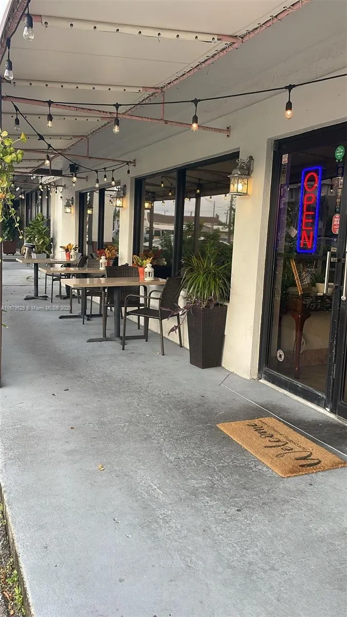4300 N Federal Hwy, Fort Lauderdale, Florida 33308, Fort Lauderdale, Florida 33308, ,Business Opportunity,For Sale,4300 N Federal Hwy, Fort Lauderdale, Florida 33308,A11679529