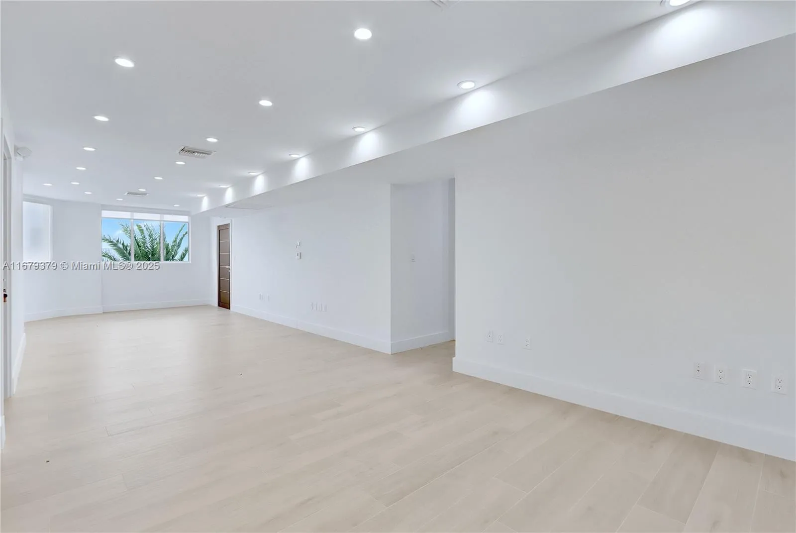 6700 Ne 2nd Ct 4, Miami, Florida 33138, Miami, Florida 33138, ,Commercial Lease,For Rent,6700 Ne 2nd Ct 4, Miami, Florida 33138,A11679379