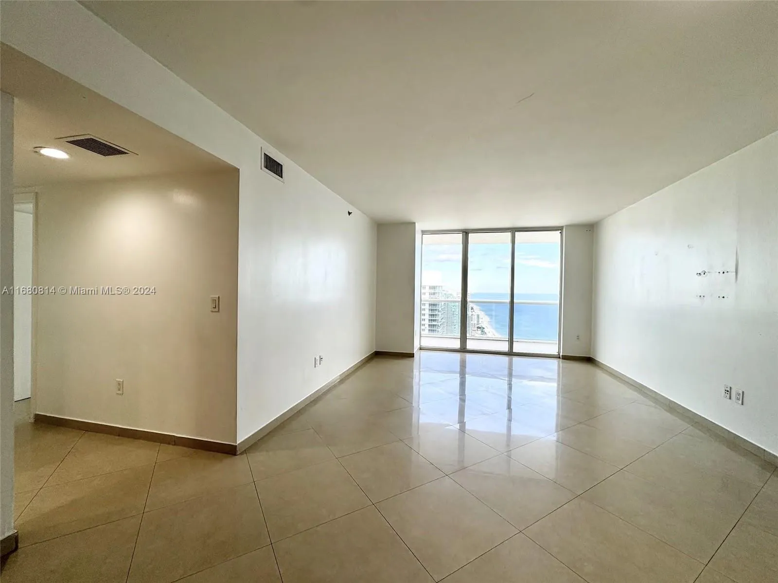 1830 S Ocean Dr 4711, Hallandale Beach, Florida 33, Hallandale Beach, Florida 33009, 3 Bedrooms Bedrooms, ,2 BathroomsBathrooms,Residential,For Sale,1830 S Ocean Dr 4711, Hallandale Beach, Florida 33,A11680814