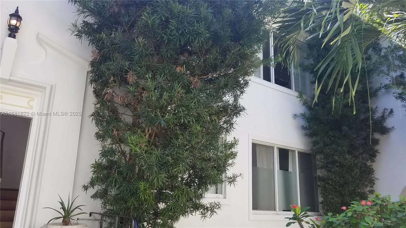 3921 N Meridian Ave, Miami Beach, Florida 33140, Miami Beach, Florida 33140, ,Residential Income,For Sale,3921 N Meridian Ave, Miami Beach, Florida 33140,A11681822