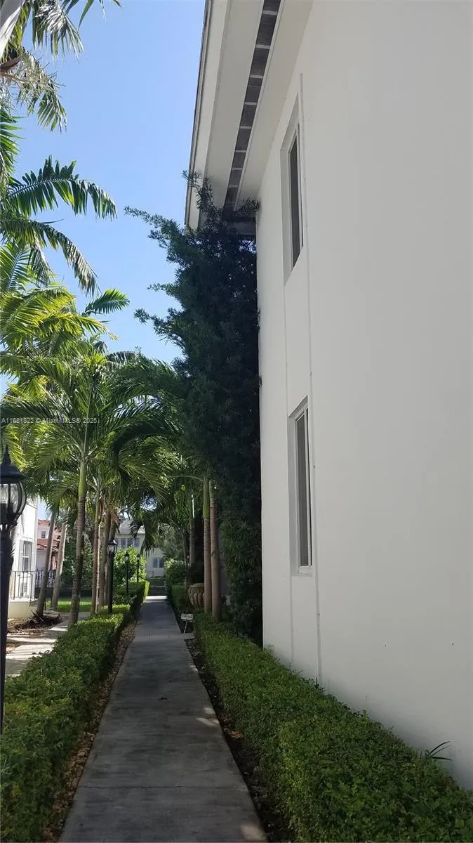 3921 N Meridian Ave, Miami Beach, Florida 33140, Miami Beach, Florida 33140, ,Residential Income,For Sale,3921 N Meridian Ave, Miami Beach, Florida 33140,A11681822