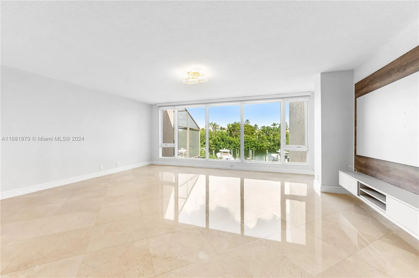 5990 Paradise Point Dr 5990, Palmetto Bay, Florida, Palmetto Bay, Florida 33157, 4 Bedrooms Bedrooms, ,3 BathroomsBathrooms,Residential,For Sale,5990 Paradise Point Dr 5990, Palmetto Bay, Florida,A11681970