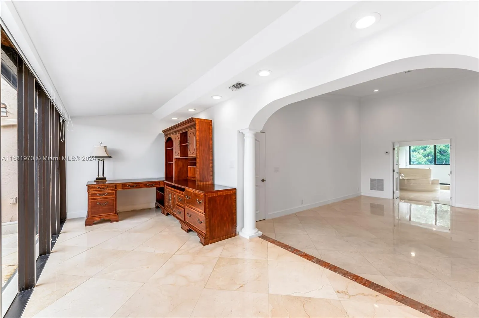 5990 Paradise Point Dr 5990, Palmetto Bay, Florida, Palmetto Bay, Florida 33157, 4 Bedrooms Bedrooms, ,3 BathroomsBathrooms,Residential,For Sale,5990 Paradise Point Dr 5990, Palmetto Bay, Florida,A11681970