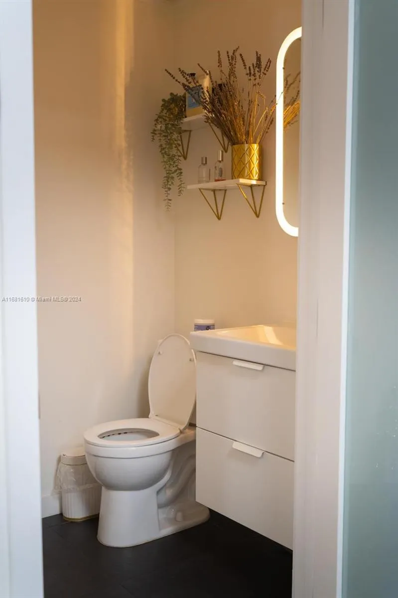 Fort Lauderdale, Florida 33316, ,Business Opportunity,For Sale,A11681610