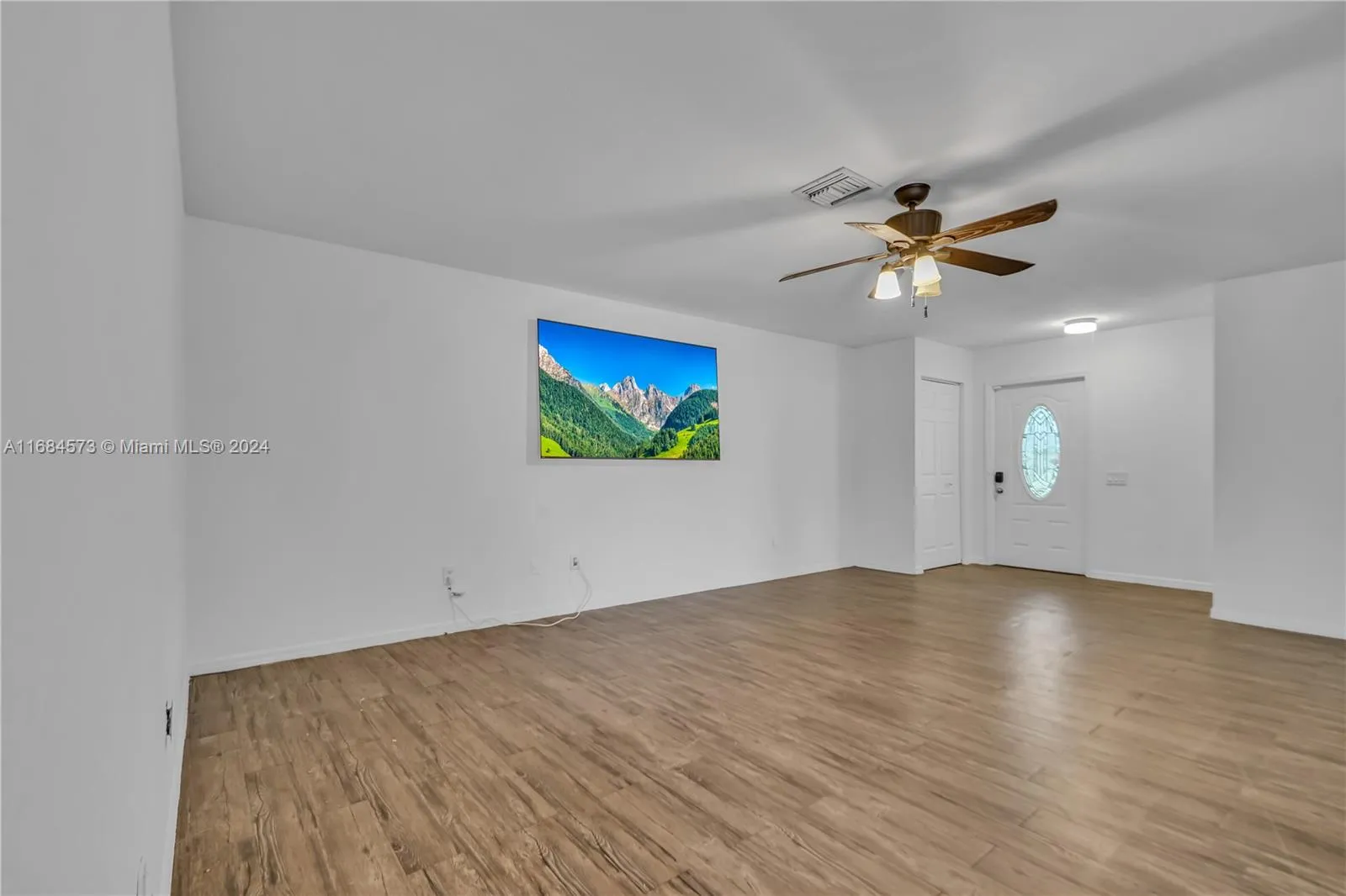 15014 Sw 140th Ct 15014, Miami, Florida 33186, Miami, Florida 33186, 3 Bedrooms Bedrooms, ,2 BathroomsBathrooms,Residential Lease,For Rent,15014 Sw 140th Ct 15014, Miami, Florida 33186,A11684573