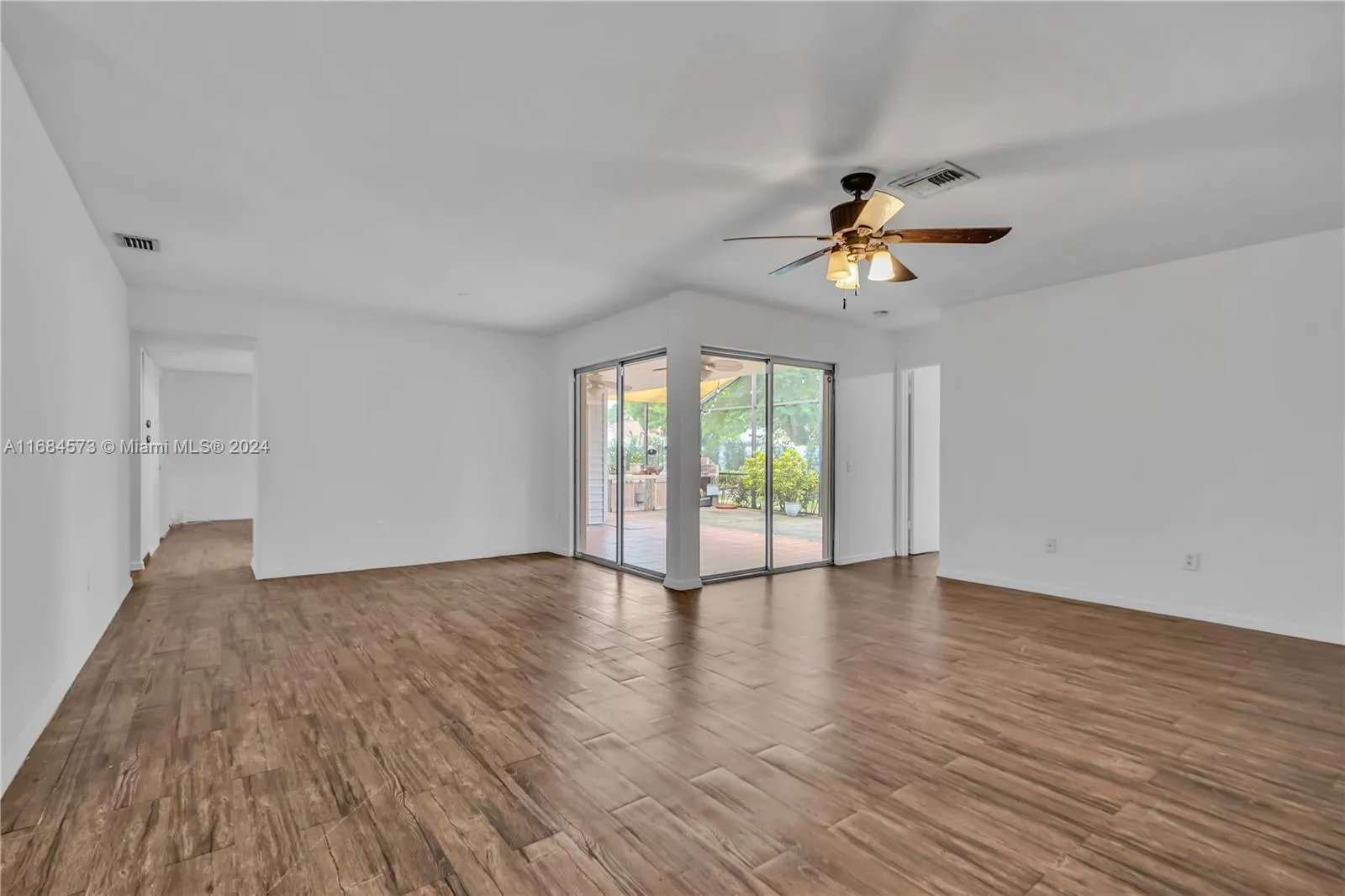 15014 Sw 140th Ct 15014, Miami, Florida 33186, Miami, Florida 33186, 3 Bedrooms Bedrooms, ,2 BathroomsBathrooms,Residential Lease,For Rent,15014 Sw 140th Ct 15014, Miami, Florida 33186,A11684573