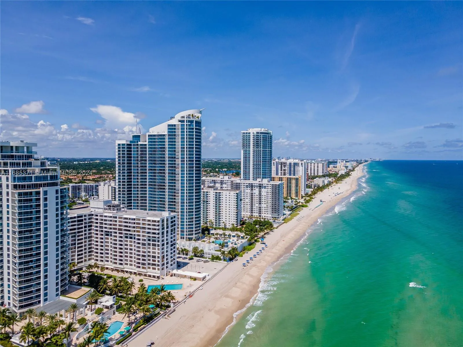 2501 S Ocean Dr L11 (available), Hollywood, Florid, Hollywood, Florida 33019, ,1 BathroomBathrooms,Residential Lease,For Rent,2501 S Ocean Dr L11 (available), Hollywood, Florid,A11685371