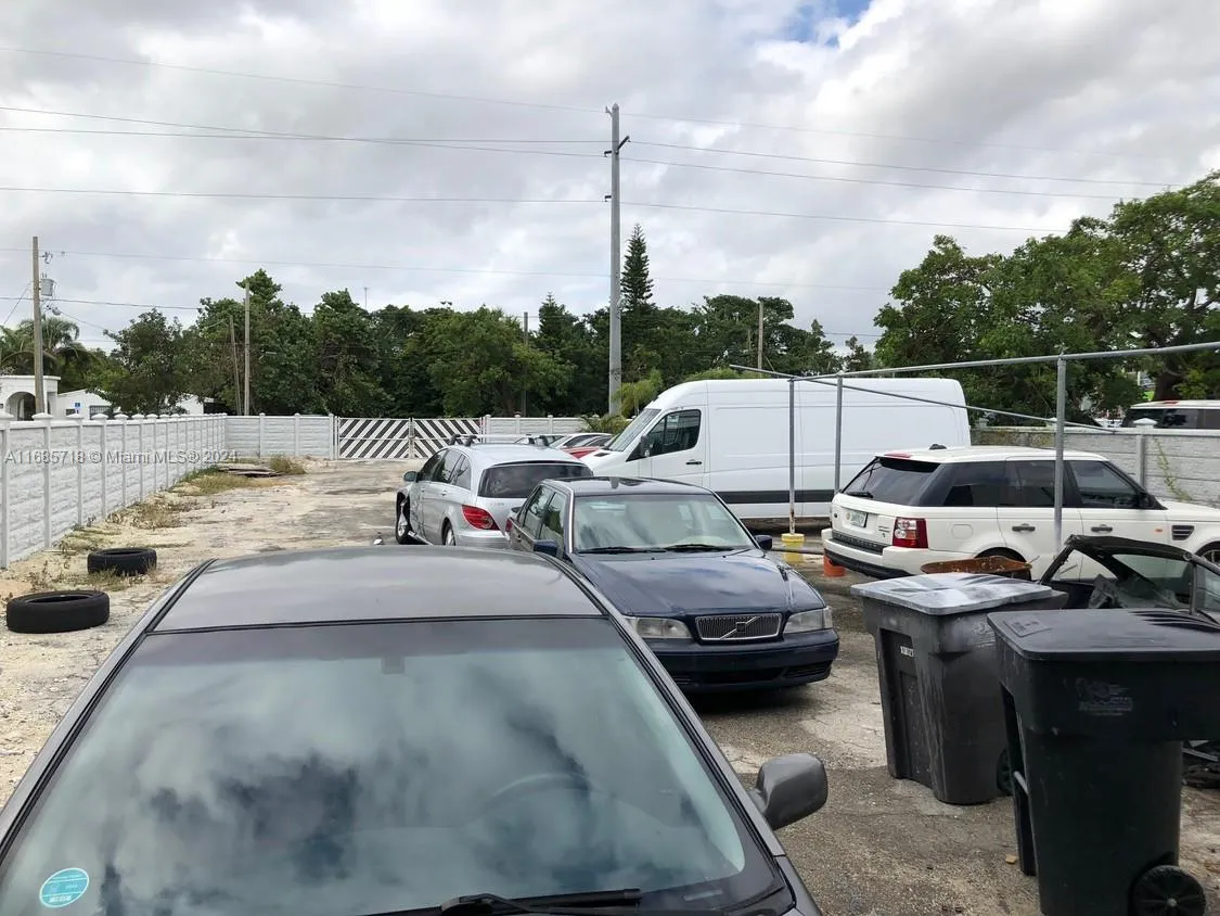 707 N Dixie Hwy, Hallandale Beach, Florida 33009, Hallandale Beach, Florida 33009, ,Commercial Sale,For Sale,707 N Dixie Hwy, Hallandale Beach, Florida 33009,A11685718