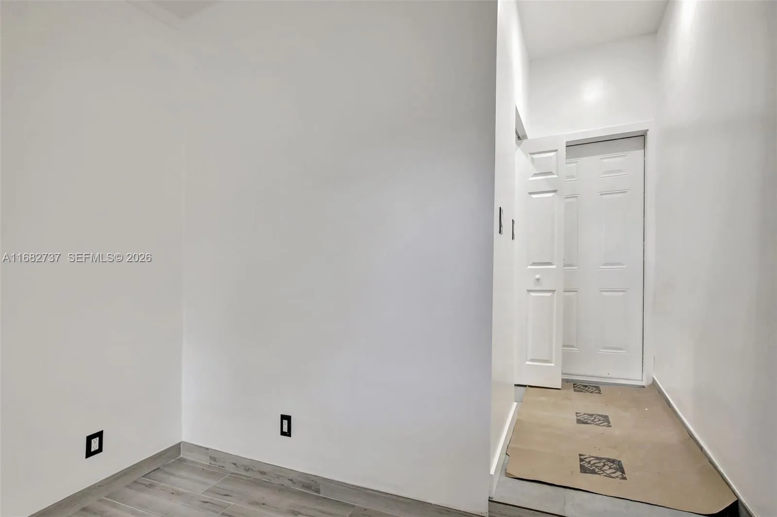 4381 Sw 51st St, Dania Beach, Florida 33314, Dania Beach, Florida 33314, 2 Bedrooms Bedrooms, ,1 BathroomBathrooms,Residential,For Sale,4381 Sw 51st St, Dania Beach, Florida 33314,A11682737
