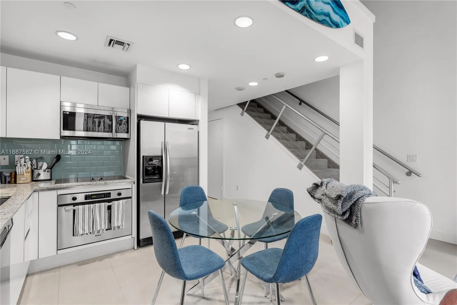 1060 Brickell Ave 409, Miami, Florida 33131, Miami, Florida 33131, 1 Bedroom Bedrooms, ,1 BathroomBathrooms,Residential,For Sale,1060 Brickell Ave 409, Miami, Florida 33131,A11687582