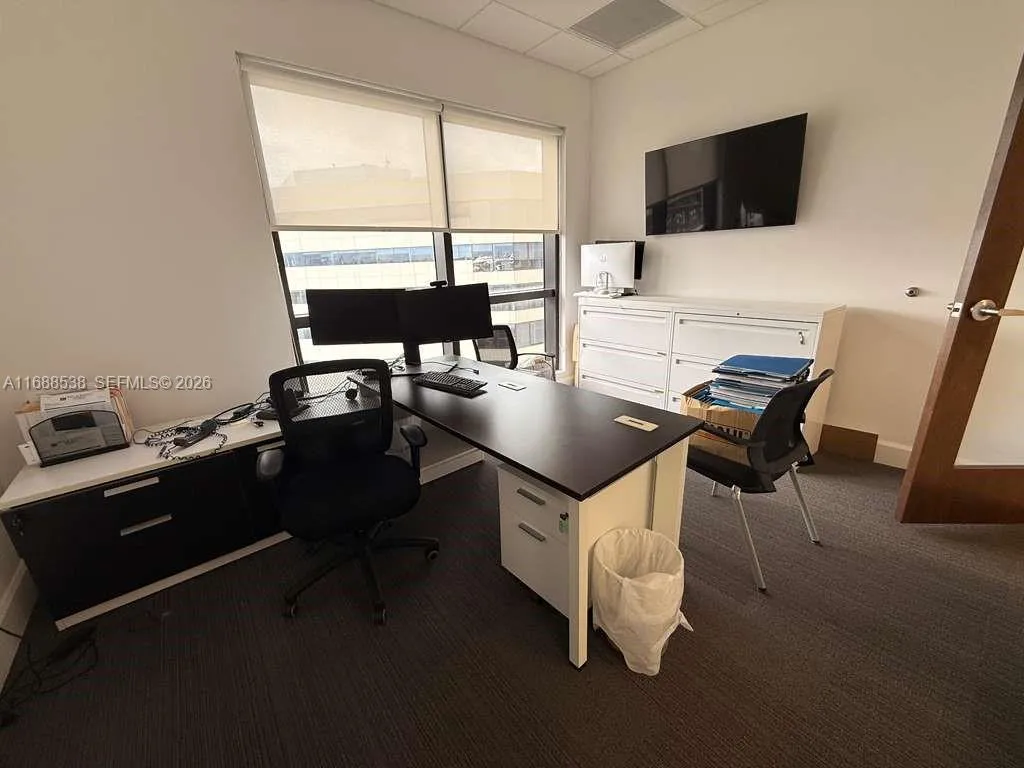 2020 Ponce De Leon Blvd 1101- Workstation, Coral G, Coral Gables, Florida 33134, ,Commercial Lease,For Rent,2020 Ponce De Leon Blvd 1101- Workstation, Coral G,A11688538