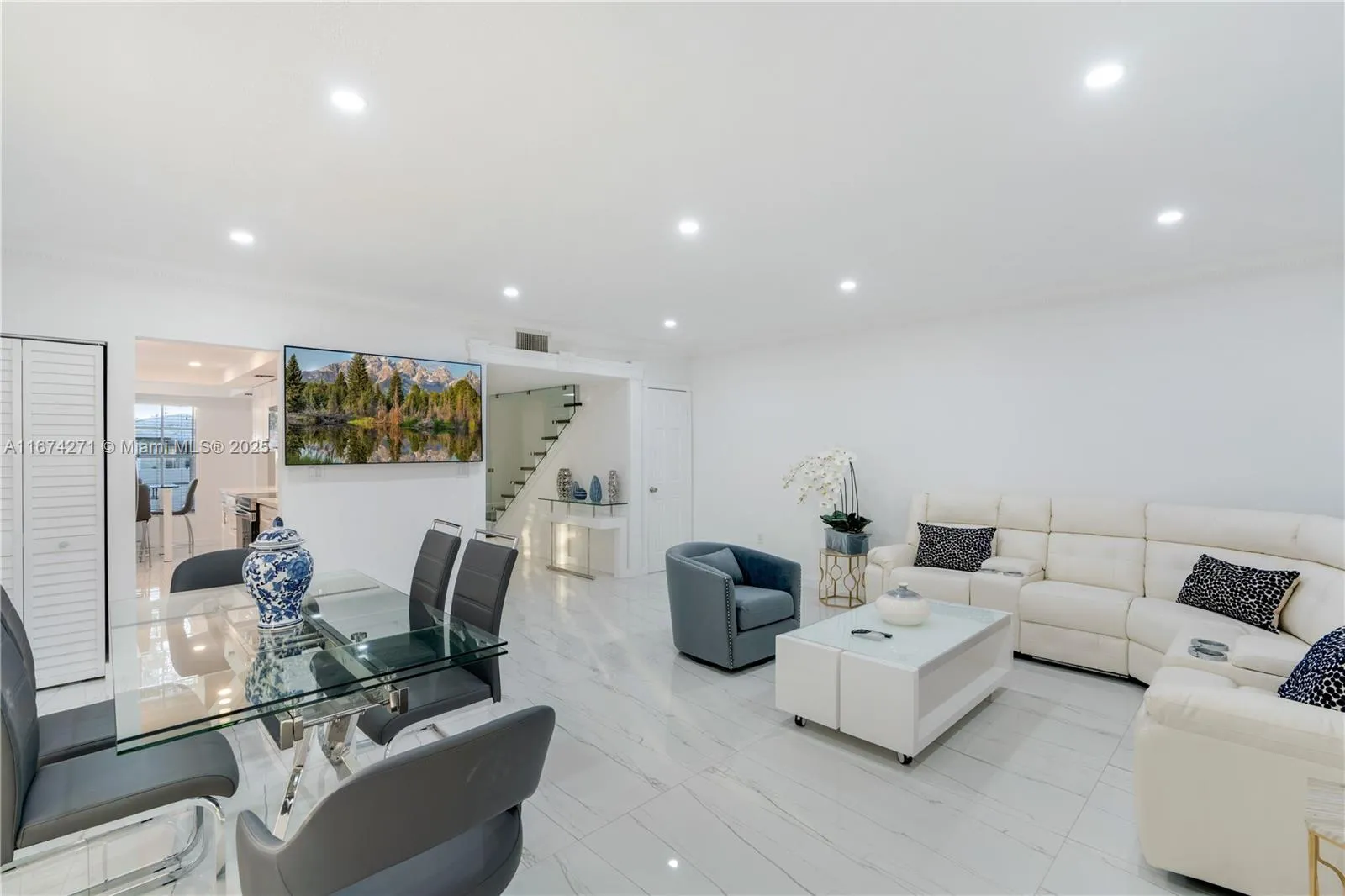 9165 Harding Ave, Surfside, Florida 33154, Surfside, Florida 33154, ,Residential Income,For Sale,9165 Harding Ave, Surfside, Florida 33154,A11674271