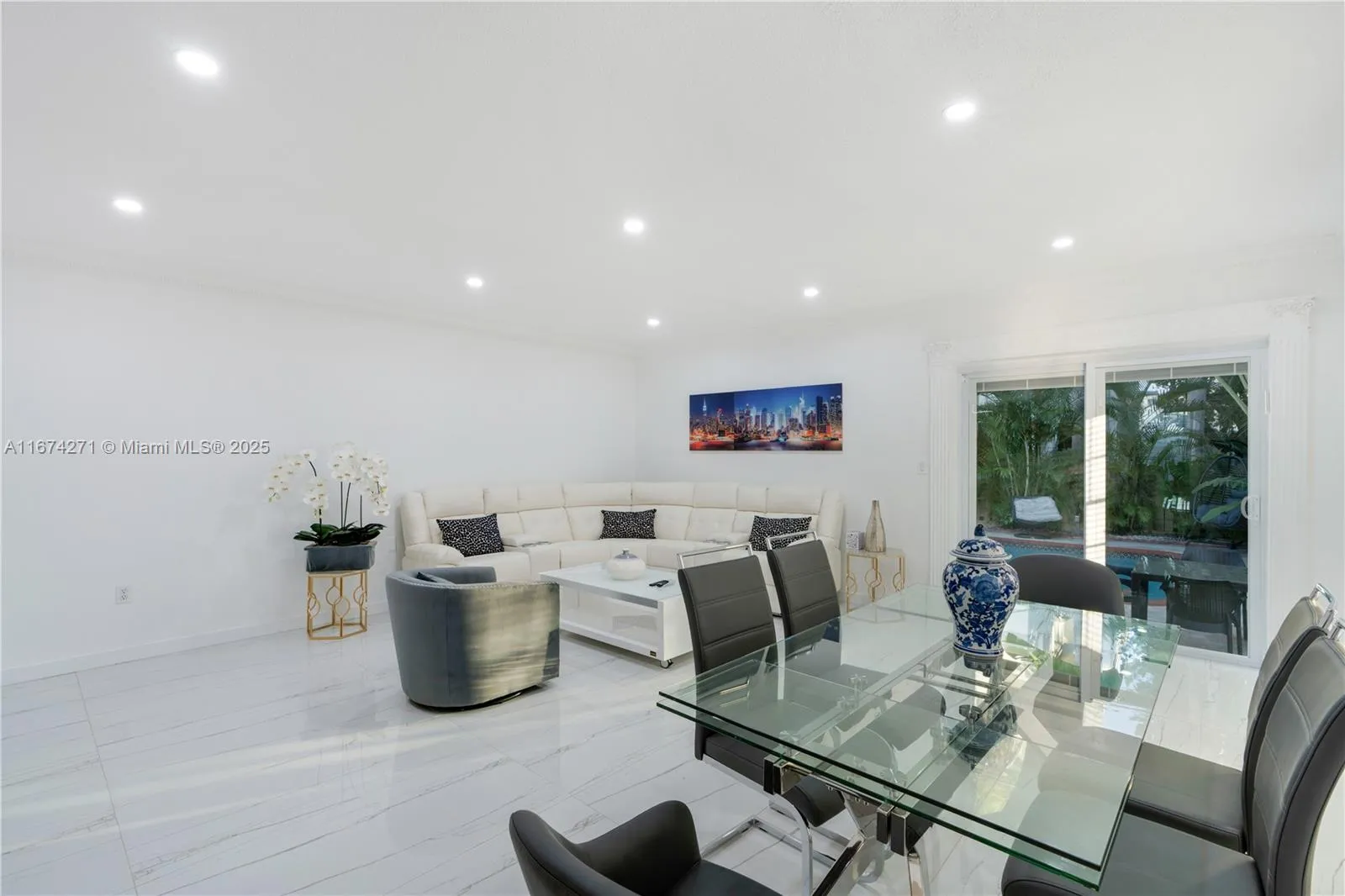 9165 Harding Ave, Surfside, Florida 33154, Surfside, Florida 33154, ,Residential Income,For Sale,9165 Harding Ave, Surfside, Florida 33154,A11674271