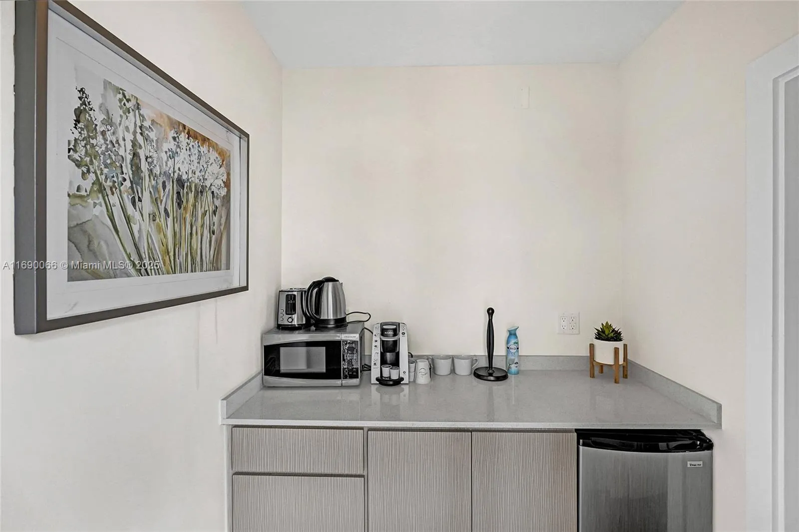 3020 + 3024 Seville St, Fort Lauderdale, Florida 3, Fort Lauderdale, Florida 33304, ,Commercial Sale,For Sale,3020 + 3024 Seville St, Fort Lauderdale, Florida 3,A11690066