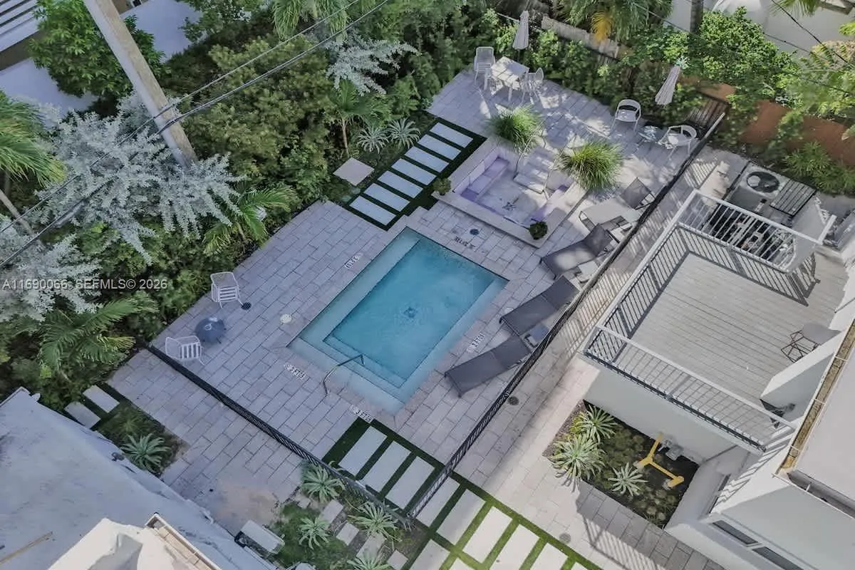 3020 + 3024 Seville St, Fort Lauderdale, Florida 3, Fort Lauderdale, Florida 33304, ,Commercial Sale,For Sale,3020 + 3024 Seville St, Fort Lauderdale, Florida 3,A11690066