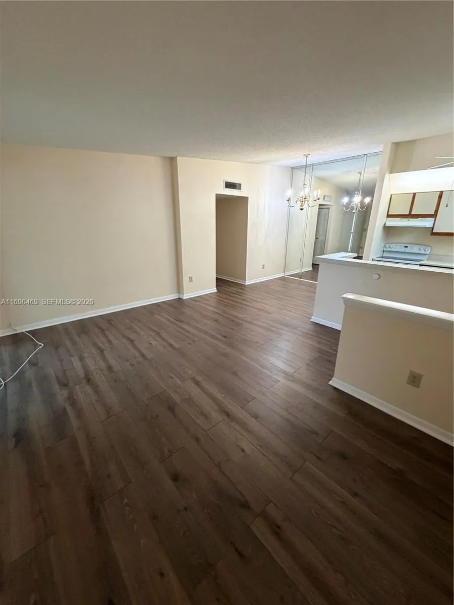 Brand new floors throughout