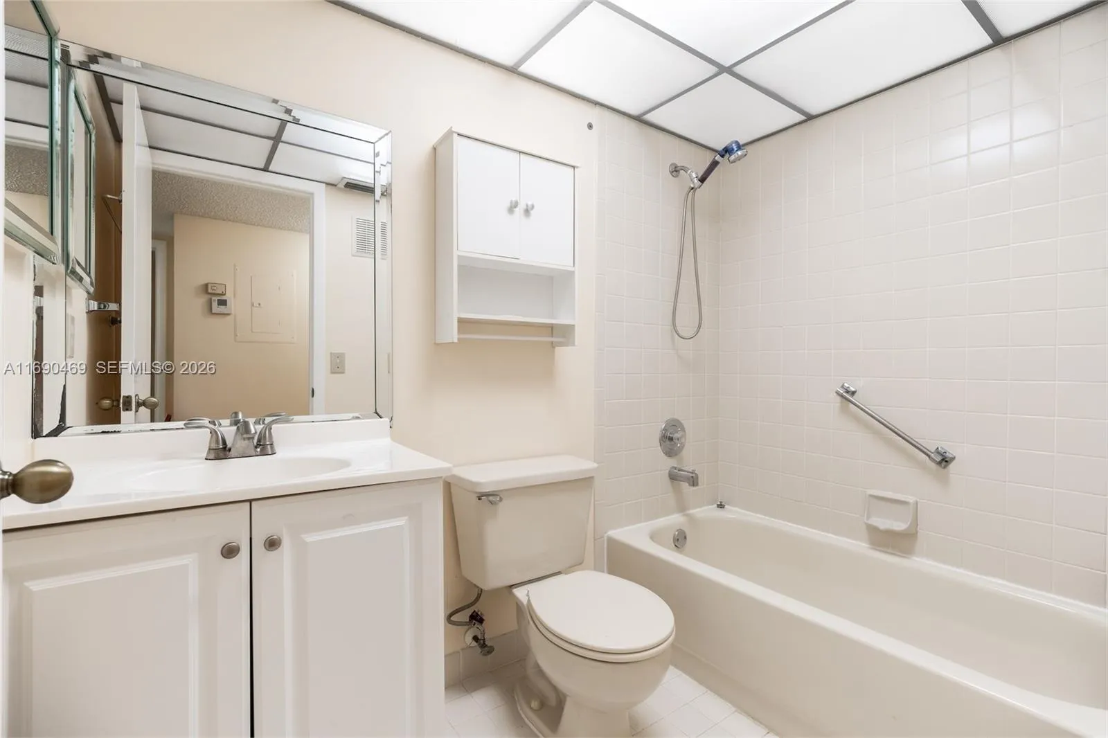 10869 W Clairmont Cir 209, Tamarac, Florida 33321, Tamarac, Florida 33321, 2 Bedrooms Bedrooms, ,2 BathroomsBathrooms,Residential,For Sale,10869 W Clairmont Cir 209, Tamarac, Florida 33321,A11690469