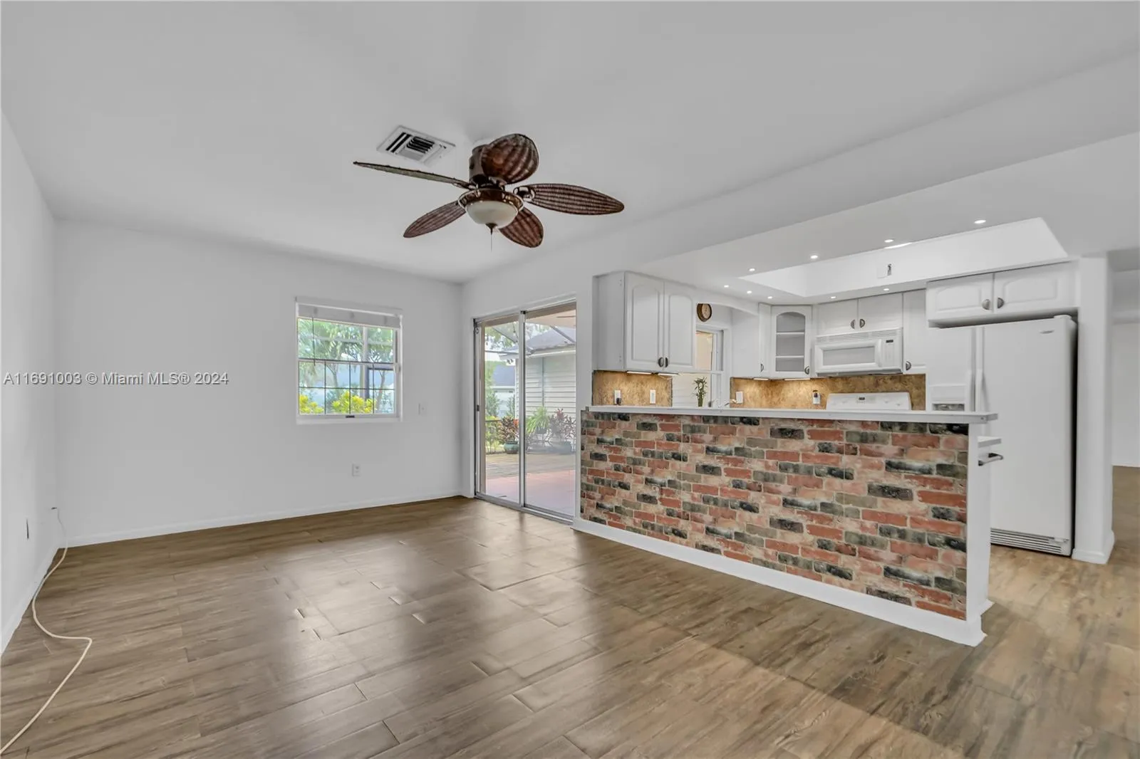 15014 Sw 140th Ct, Miami, Florida 33186, Miami, Florida 33186, 3 Bedrooms Bedrooms, ,2 BathroomsBathrooms,Residential,For Sale,15014 Sw 140th Ct, Miami, Florida 33186,A11691003