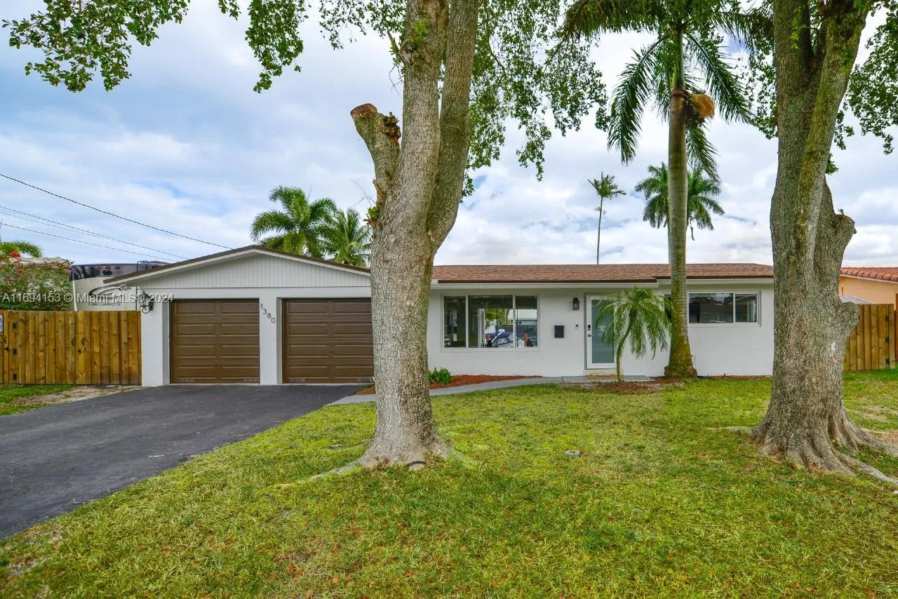 1380 Sw 56th Ave, Plantation, Florida 33317, Plantation, Florida 33317, 3 Bedrooms Bedrooms, ,2 BathroomsBathrooms,Residential,For Sale,1380 Sw 56th Ave, Plantation, Florida 33317,A11694153