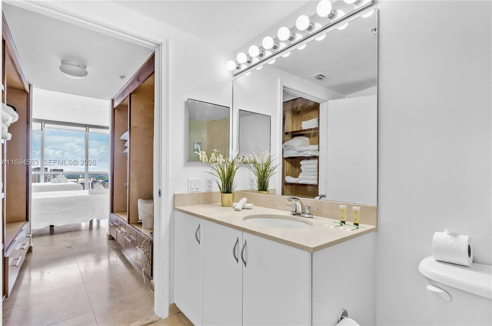 1750 N Bayshore Dr 5014, Miami, Florida 33132, Miami, Florida 33132, 2 Bedrooms Bedrooms, ,2 BathroomsBathrooms,Residential Lease,For Rent,1750 N Bayshore Dr 5014, Miami, Florida 33132,A11694583