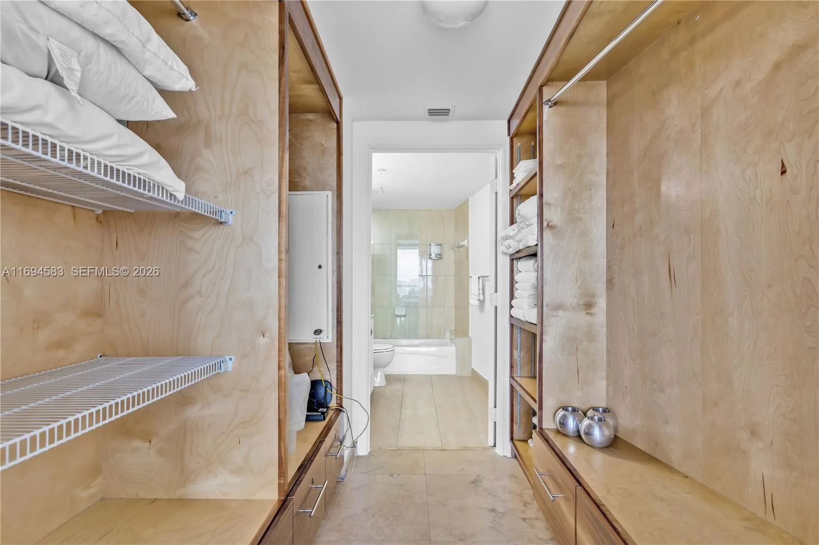 1750 N Bayshore Dr 5014, Miami, Florida 33132, Miami, Florida 33132, 2 Bedrooms Bedrooms, ,2 BathroomsBathrooms,Residential Lease,For Rent,1750 N Bayshore Dr 5014, Miami, Florida 33132,A11694583