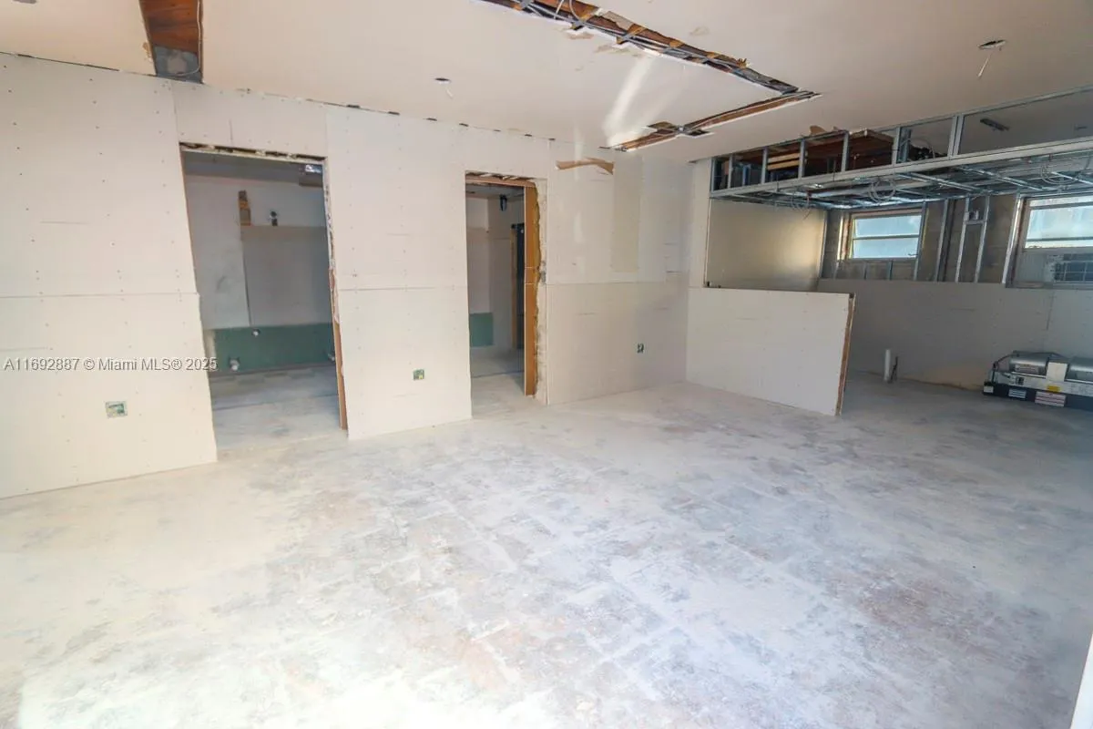 1446 Ocean Dr 1 & 2, Miami Beach, Florida 3313, Miami Beach, Florida 33139, ,Commercial Sale,For Sale,1446 Ocean Dr 1 & 2, Miami Beach, Florida 3313,A11692887