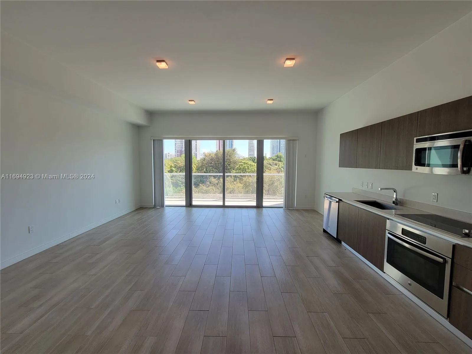 1600 Sw 1 Ave 411, Miami, Florida 33129, Miami, Florida 33129, ,1 BathroomBathrooms,Residential,For Sale,1600 Sw 1 Ave 411, Miami, Florida 33129,A11694923
