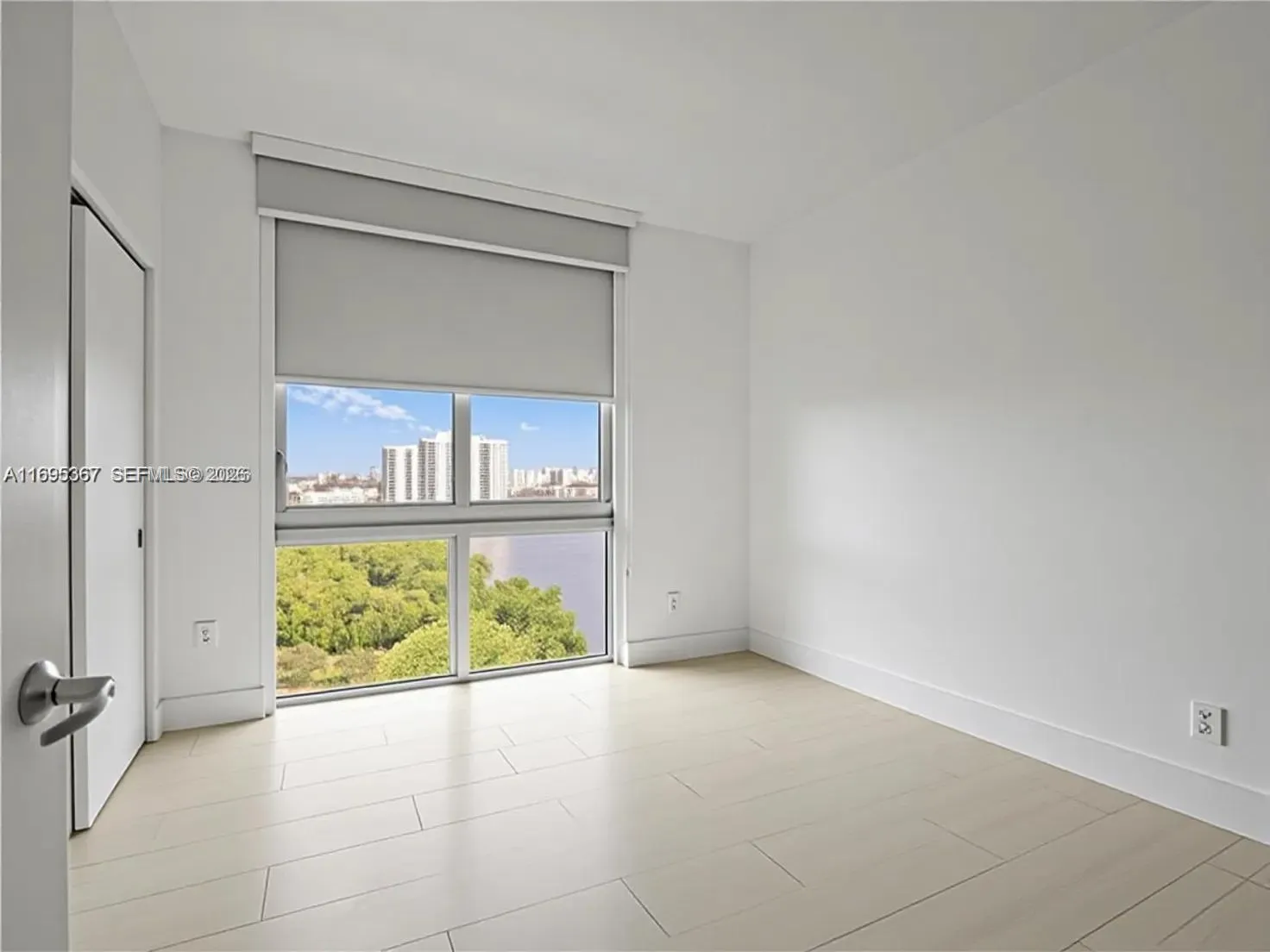 16385 Biscayne Blvd 1615, North Miami Beach, Flori, North Miami Beach, Florida 33160, 3 Bedrooms Bedrooms, ,3 BathroomsBathrooms,Residential,For Sale,16385 Biscayne Blvd 1615, North Miami Beach, Flori,A11695367