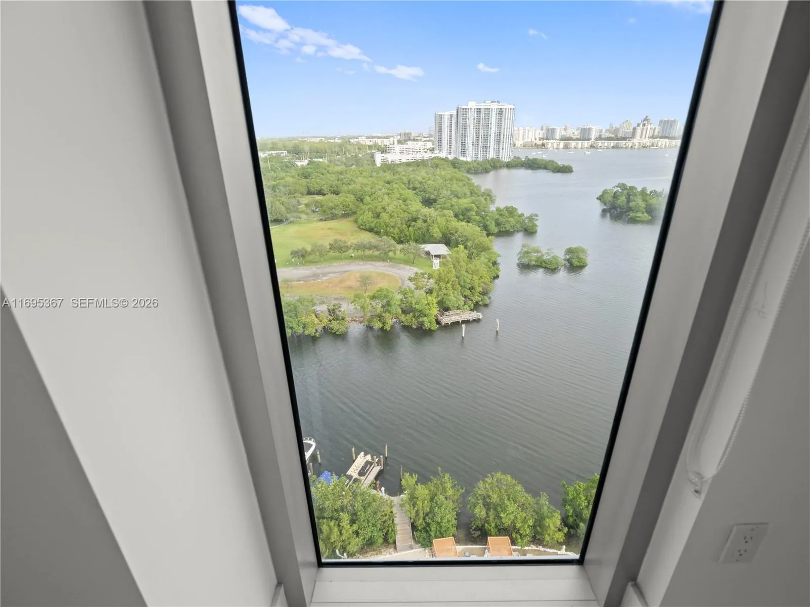 16385 Biscayne Blvd 1615, North Miami Beach, Flori, North Miami Beach, Florida 33160, 3 Bedrooms Bedrooms, ,3 BathroomsBathrooms,Residential,For Sale,16385 Biscayne Blvd 1615, North Miami Beach, Flori,A11695367