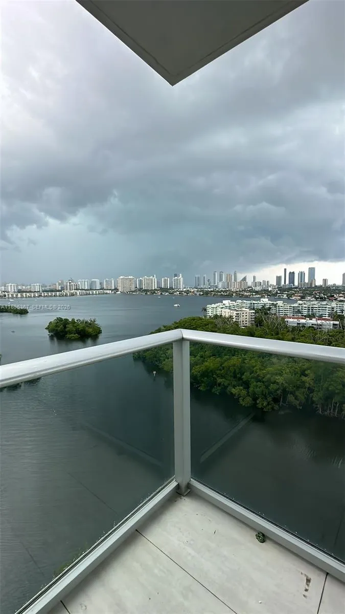 16385 Biscayne Blvd 1615, North Miami Beach, Flori, North Miami Beach, Florida 33160, 3 Bedrooms Bedrooms, ,3 BathroomsBathrooms,Residential,For Sale,16385 Biscayne Blvd 1615, North Miami Beach, Flori,A11695367