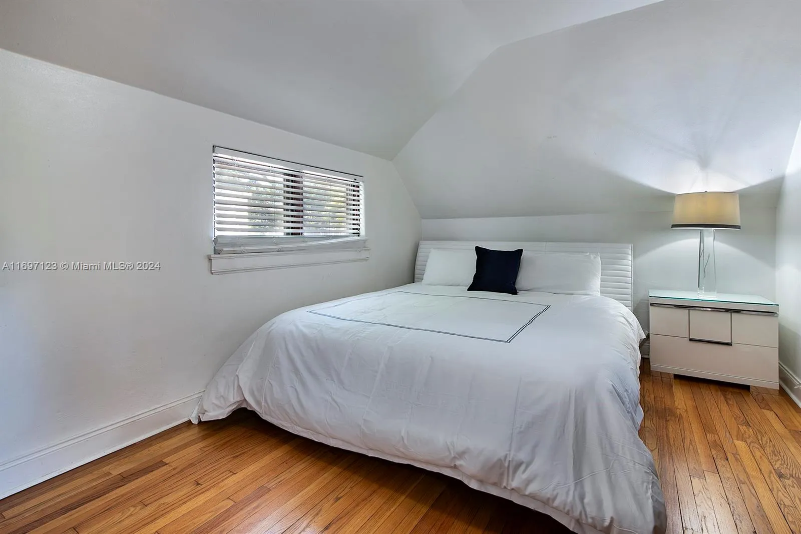 4745 Pine Tree Dr, Miami Beach, Florida 33140, Miami Beach, Florida 33140, 12 Bedrooms Bedrooms, ,9 BathroomsBathrooms,Residential Lease,For Rent,4745 Pine Tree Dr, Miami Beach, Florida 33140,A11697123