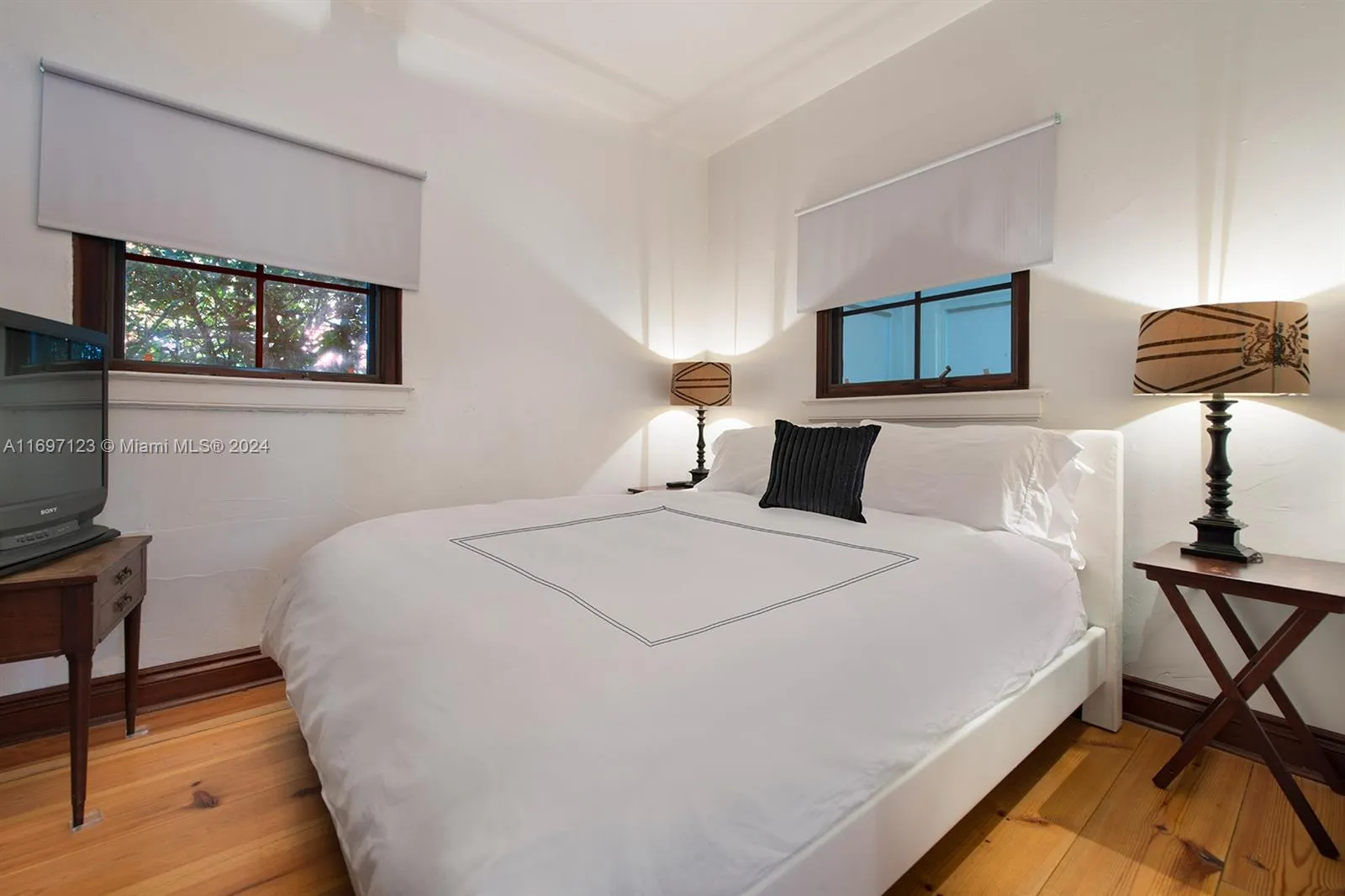 4745 Pine Tree Dr, Miami Beach, Florida 33140, Miami Beach, Florida 33140, 12 Bedrooms Bedrooms, ,9 BathroomsBathrooms,Residential Lease,For Rent,4745 Pine Tree Dr, Miami Beach, Florida 33140,A11697123