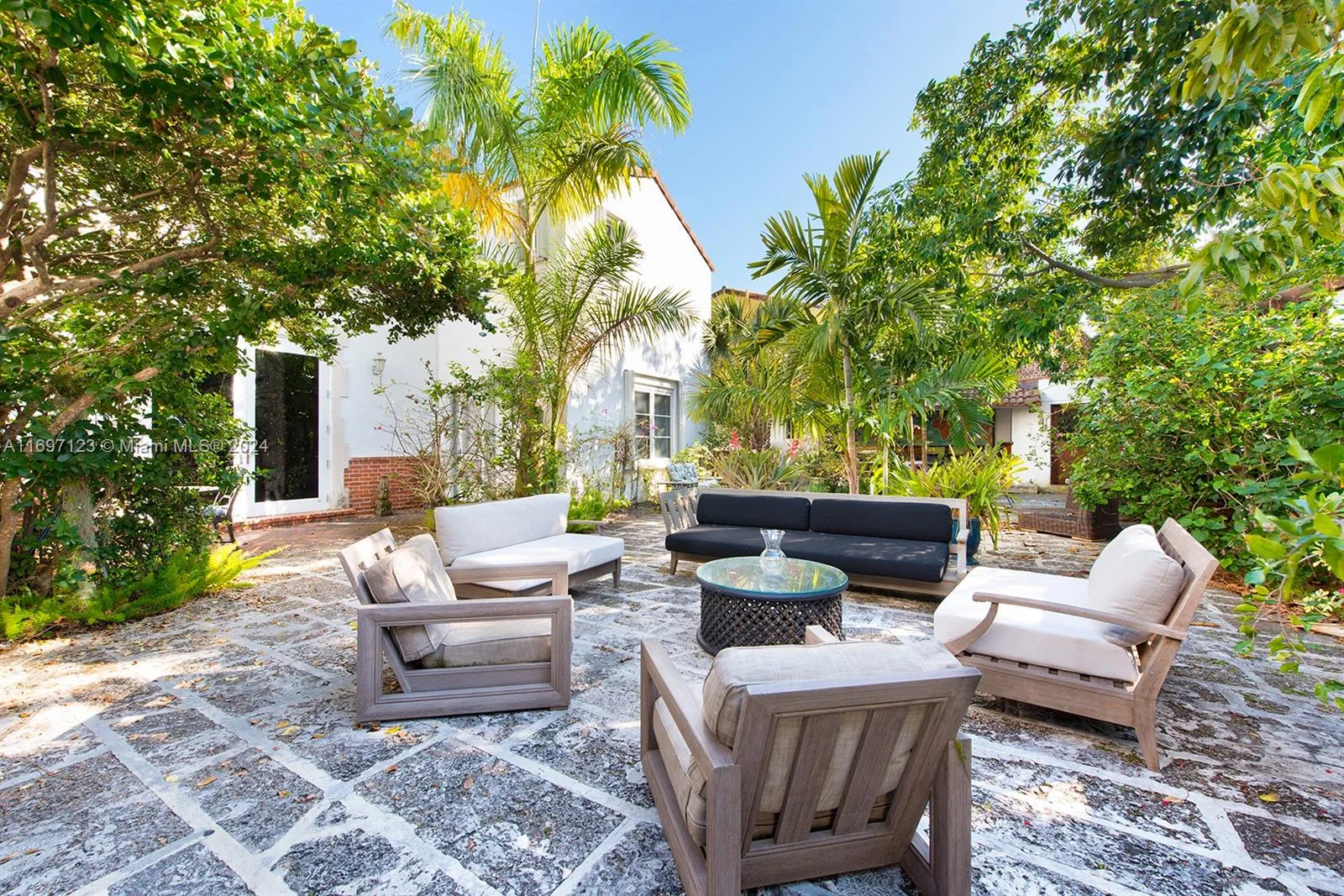 4745 Pine Tree Dr, Miami Beach, Florida 33140, Miami Beach, Florida 33140, 12 Bedrooms Bedrooms, ,9 BathroomsBathrooms,Residential Lease,For Rent,4745 Pine Tree Dr, Miami Beach, Florida 33140,A11697123