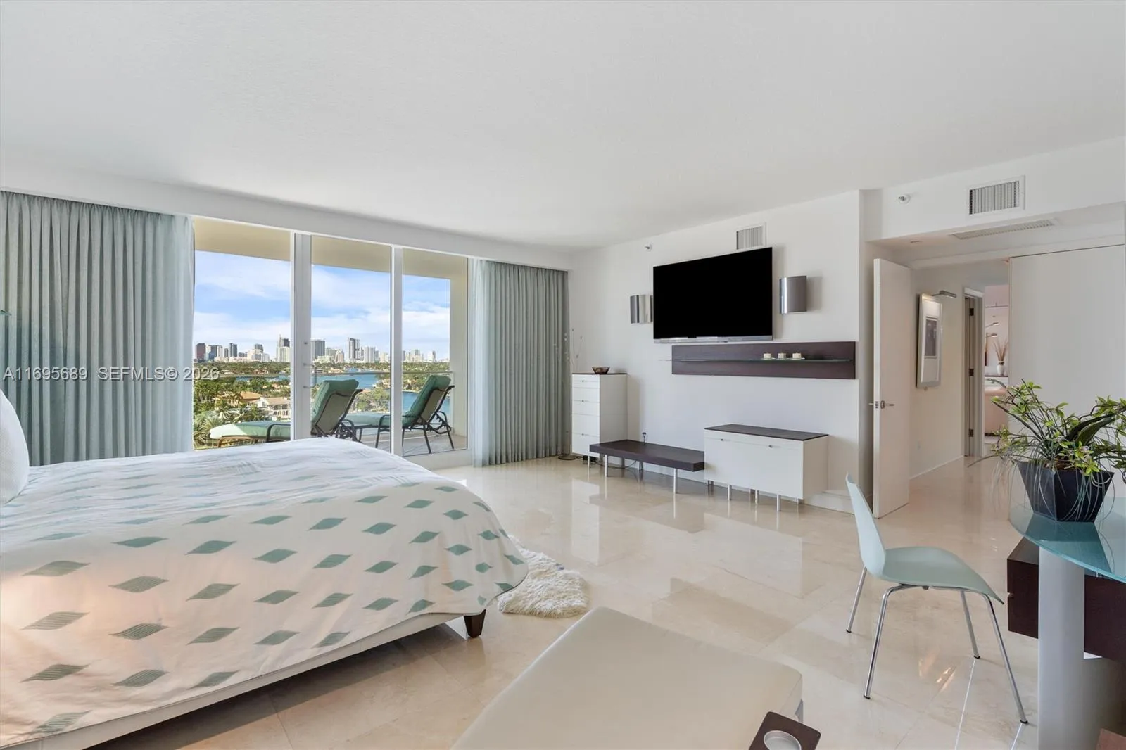 3055 Harbor Dr 1202, Fort Lauderdale, Florida 3331, Fort Lauderdale, Florida 33316, 3 Bedrooms Bedrooms, ,3 BathroomsBathrooms,Residential,For Sale,3055 Harbor Dr 1202, Fort Lauderdale, Florida 3331,A11695689