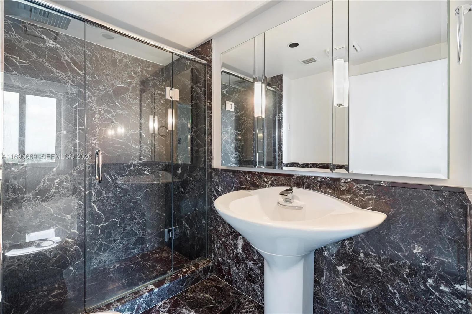 3055 Harbor Dr 1202, Fort Lauderdale, Florida 3331, Fort Lauderdale, Florida 33316, 3 Bedrooms Bedrooms, ,3 BathroomsBathrooms,Residential,For Sale,3055 Harbor Dr 1202, Fort Lauderdale, Florida 3331,A11695689