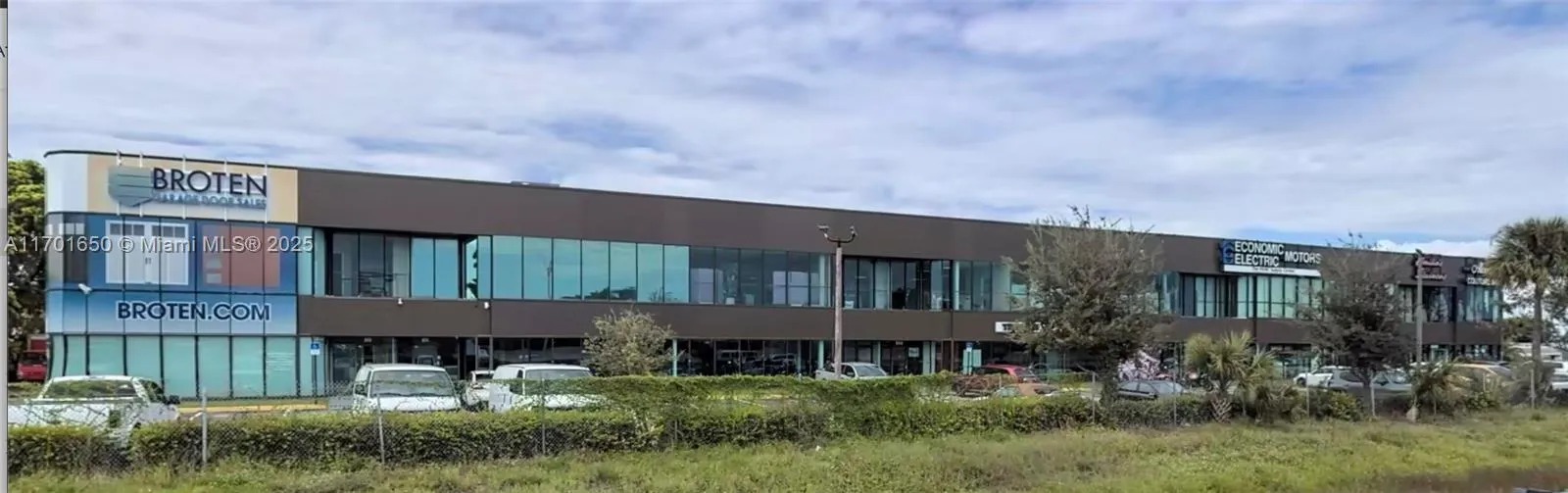 878 Sw 12th Ave 8a, Pompano Beach, Florida 33069, Pompano Beach, Florida 33069, ,Commercial Lease,For Rent,878 Sw 12th Ave 8a, Pompano Beach, Florida 33069,A11701650