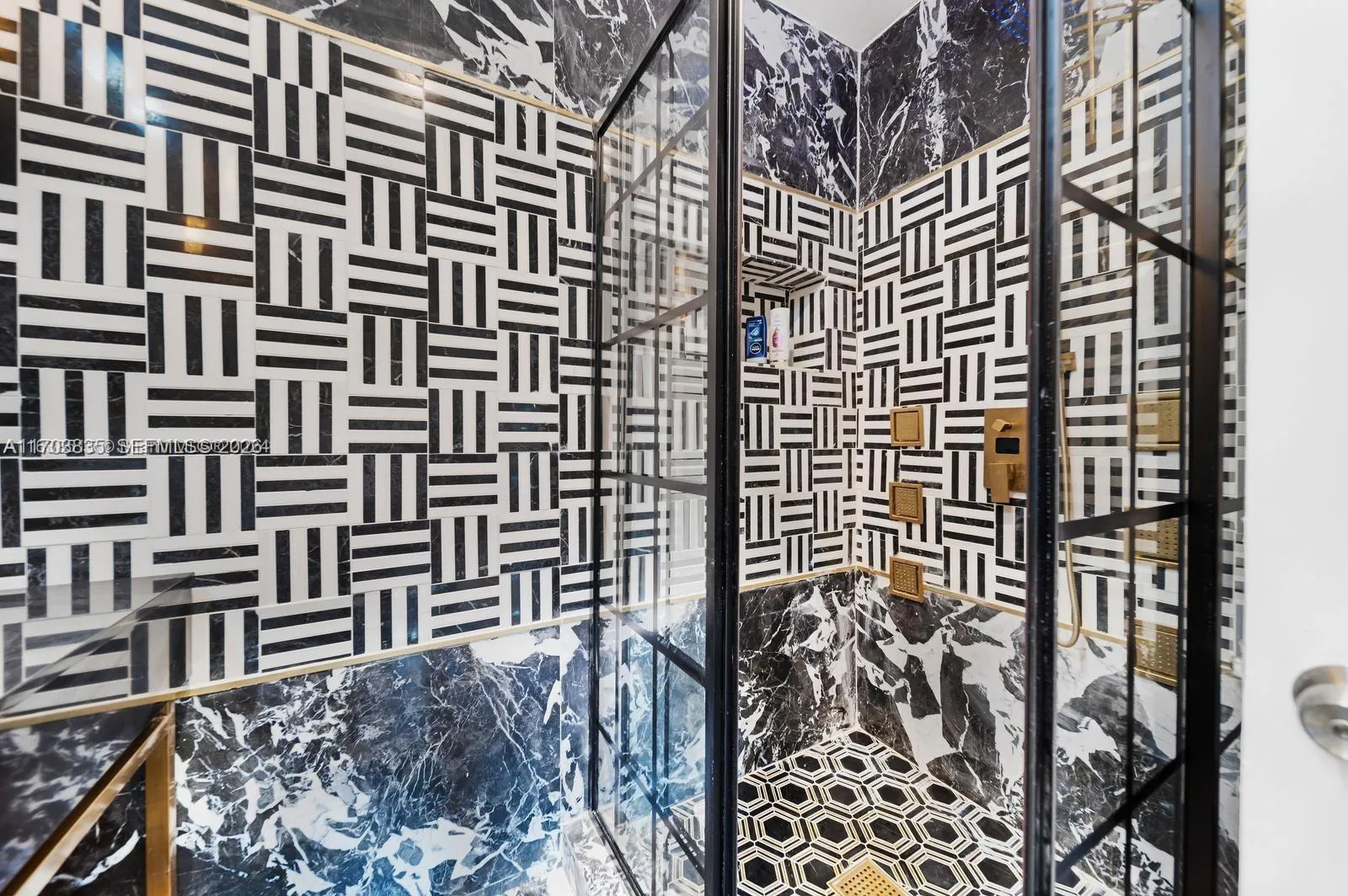 615 Nw 10th Ter 1, Fort Lauderdale, Florida 33311, Fort Lauderdale, Florida 33311, 3 Bedrooms Bedrooms, ,2 BathroomsBathrooms,Residential,For Sale,615 Nw 10th Ter 1, Fort Lauderdale, Florida 33311,A11703835