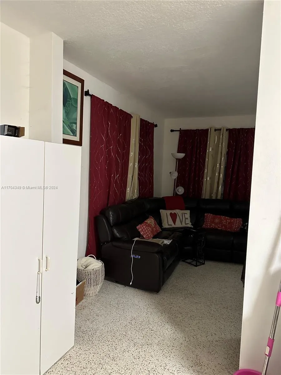 1838 Nw 18th St, Miami, Florida 33125, Miami, Florida 33125, ,Residential Income,For Sale,1838 Nw 18th St, Miami, Florida 33125,A11704349