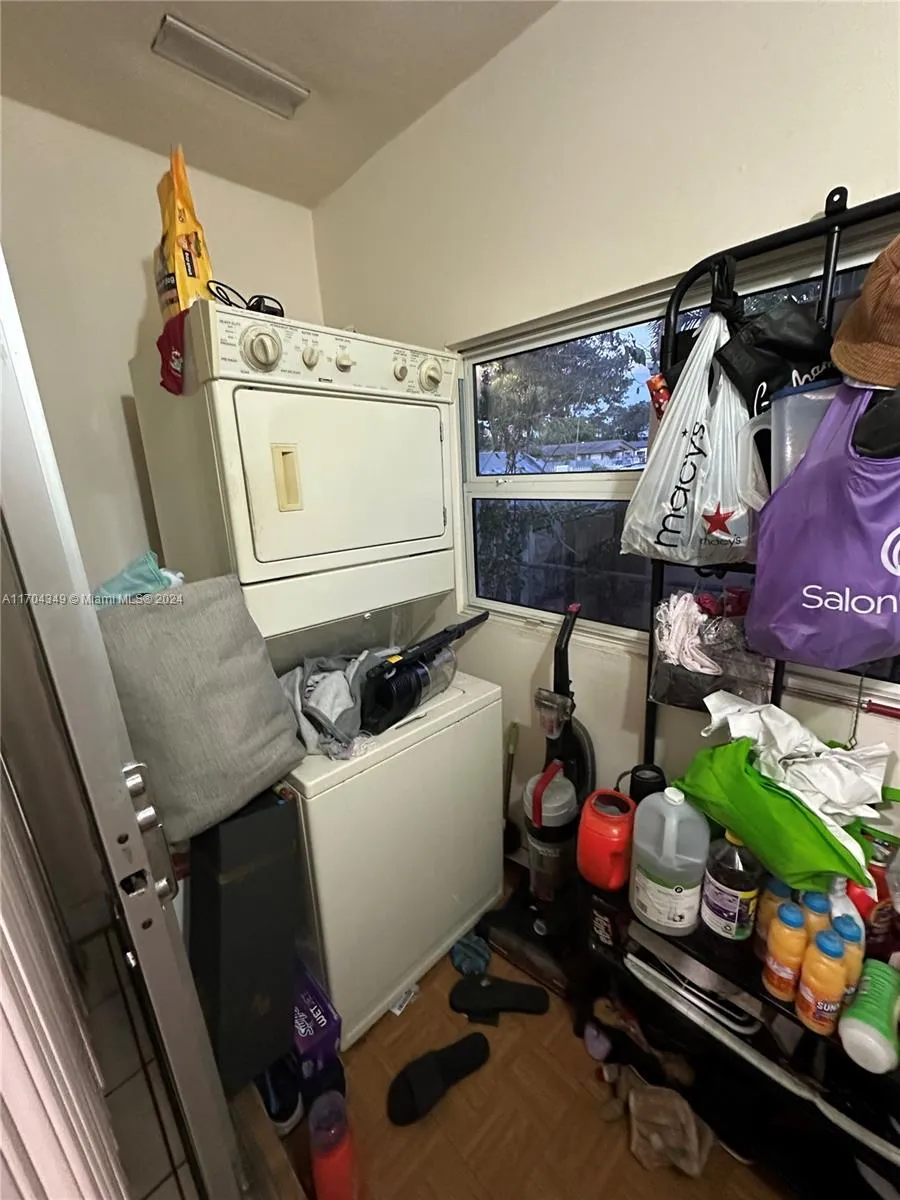 1838 Nw 18th St, Miami, Florida 33125, Miami, Florida 33125, ,Residential Income,For Sale,1838 Nw 18th St, Miami, Florida 33125,A11704349