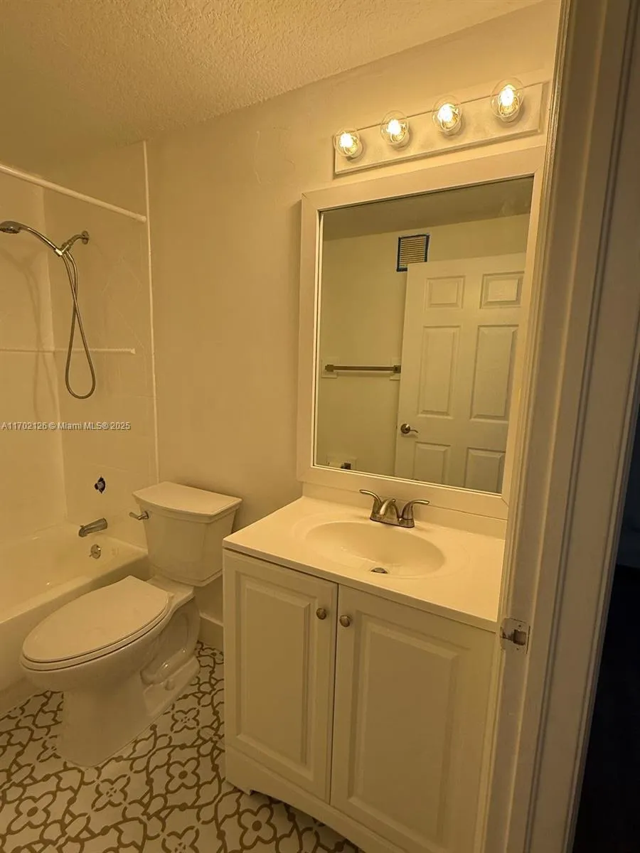 5610 Nw 114 Pl 108, Doral, Florida 33178, Doral, Florida 33178, 3 Bedrooms Bedrooms, ,2 BathroomsBathrooms,Residential Lease,For Rent,5610 Nw 114 Pl 108, Doral, Florida 33178,A11702126