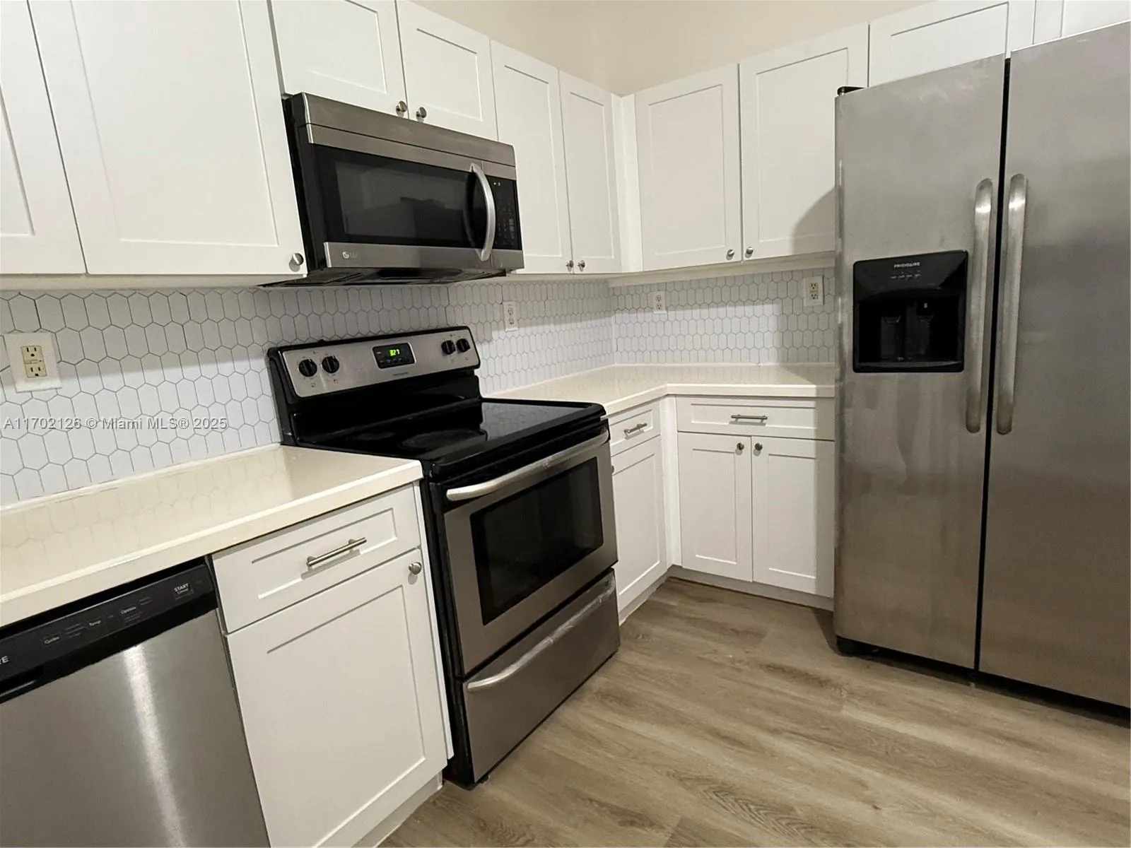 5610 Nw 114 Pl 108, Doral, Florida 33178, Doral, Florida 33178, 3 Bedrooms Bedrooms, ,2 BathroomsBathrooms,Residential Lease,For Rent,5610 Nw 114 Pl 108, Doral, Florida 33178,A11702126